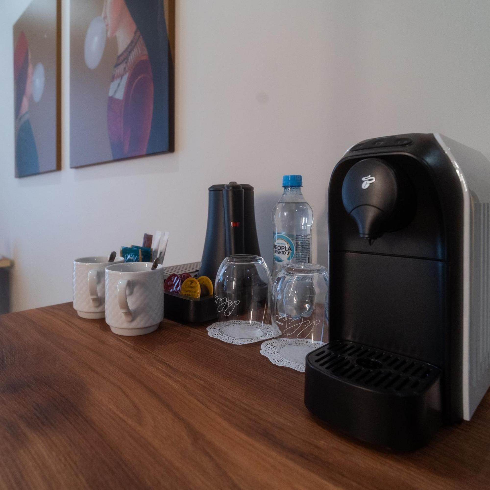 Hotel Pietryna Lodž Exteriér fotografie