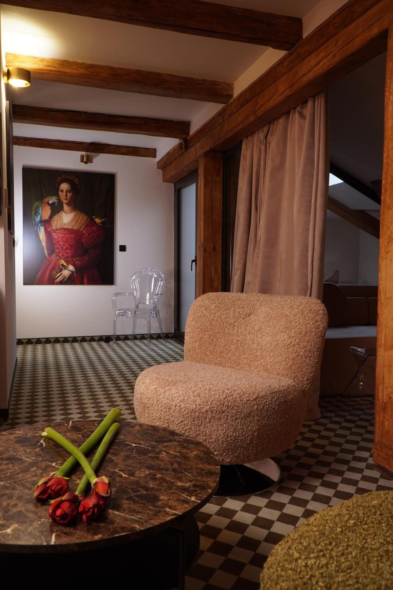 Hotel Pietryna Lodž Exteriér fotografie