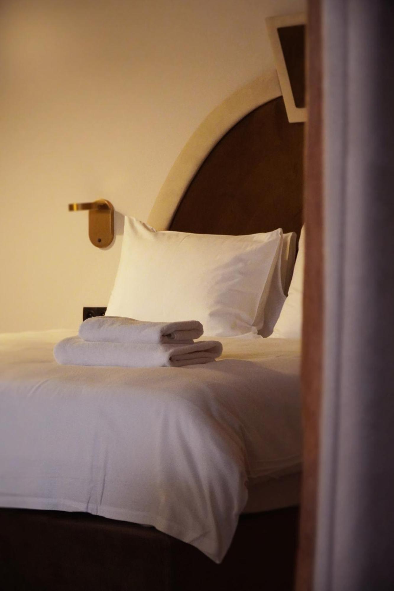 Hotel Pietryna Lodž Exteriér fotografie